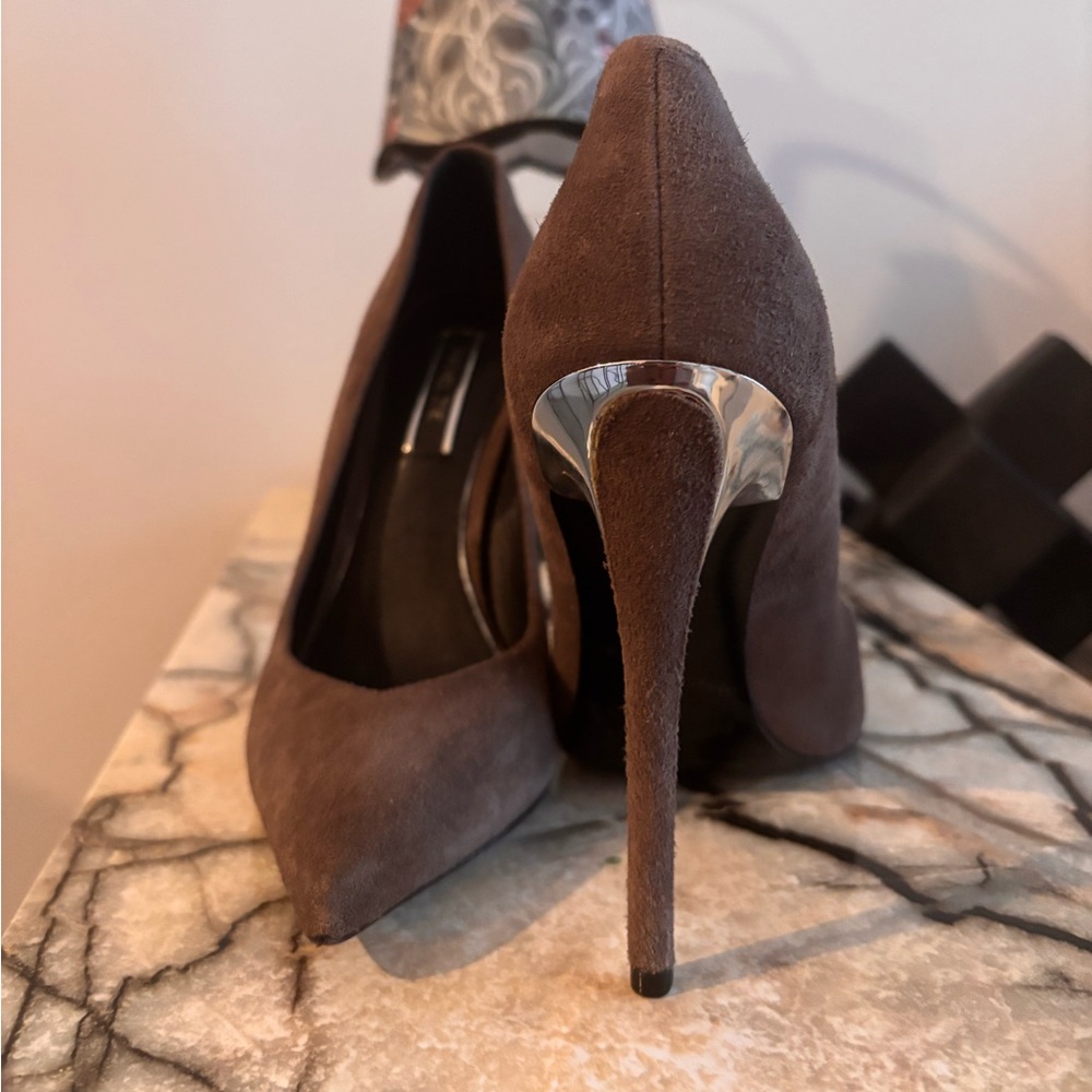 Rachel Zoe- Elegant Taupe Stiletto Heels